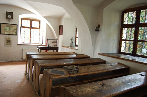 Ziua Educației și Sfânta Liturghie, școala iubirii și a rugăciunii Poza 186919