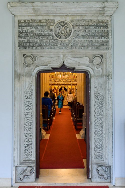 Sfinții Serghie și Vah, cinstiți la biserica Palatului Cotroceni Poza 187166