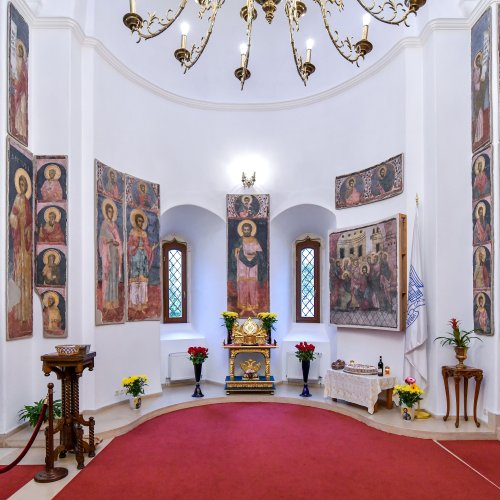 Sfinții Serghie și Vah, cinstiți la biserica Palatului Cotroceni Poza 187171