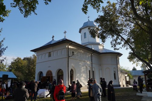 Sfinţirea bisericii din localitatea Mircea Vodă, judeţul Brăila Poza 187720