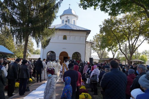 Sfinţirea bisericii din localitatea Mircea Vodă, judeţul Brăila Poza 187724