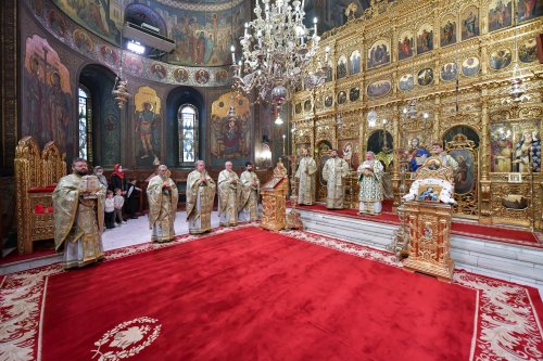Prinos de laudă adus Ocrotitoarei Moldovei la Catedrala Patriarhală Poza 188306