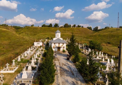 Personalități marcante înmormântate în cimitirele din Eparhia Buzăului și Vrancei Poza 188669