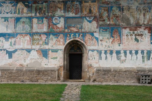 Restabilirea vieții monahale la mănăstirile Ițcani și Bălinești și înființarea schitului Arbore Poza 189317