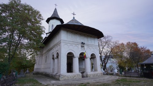 Restabilirea vieții monahale la mănăstirile Ițcani și Bălinești și înființarea schitului Arbore Poza 189341