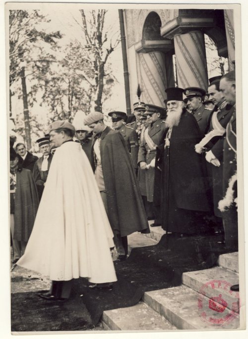 Regele Mihai I al României şi Biserica Ortodoxă Română Poza 190196