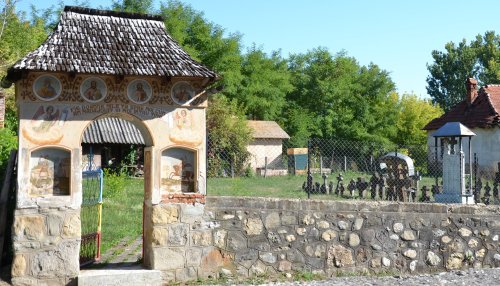Satul culelor oltenești Poza 191084