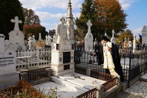Capelă înnoită la Cimitirul „Sfinţii Împăraţi Constantin şi Elena” din orașul Brăila  Poza 191213