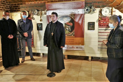 Expoziţie de icoane pe sticlă  în Sălişte la 10 ani de la canonizarea Sfântului Andrei Şaguna Poza 191293