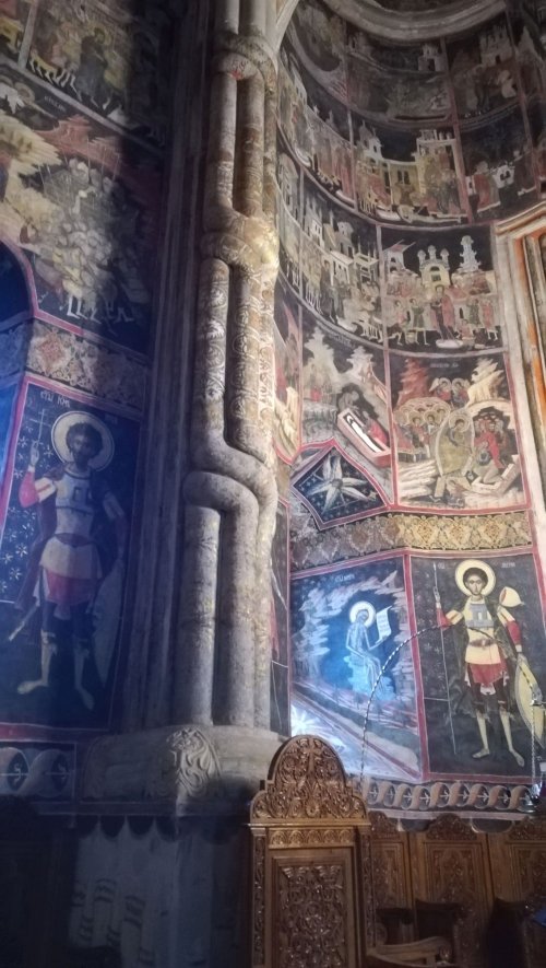 Mănăstirea Dragomirna, loc de pace şi frumuseţe Poza 191444