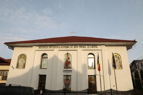 Slujire la Biserica „Sfinţii Arhangheli Mihail şi Gavriil“ din Braşov Poza 192104