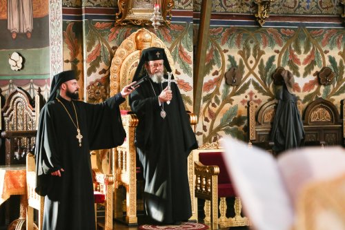 Aniversare în Mitropolia Ardealului: 16 ani de la întronizarea Înaltpreasfinţitului Părinte Laurenţiu