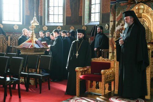 Aniversare în Mitropolia Ardealului: 16 ani de la întronizarea Înaltpreasfinţitului Părinte Laurenţiu Poza 192528