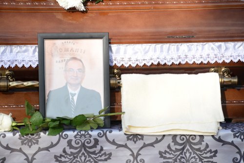 Reputatul istoric Sorin Iftimi a fost înmormântat la Iași Poza 192917