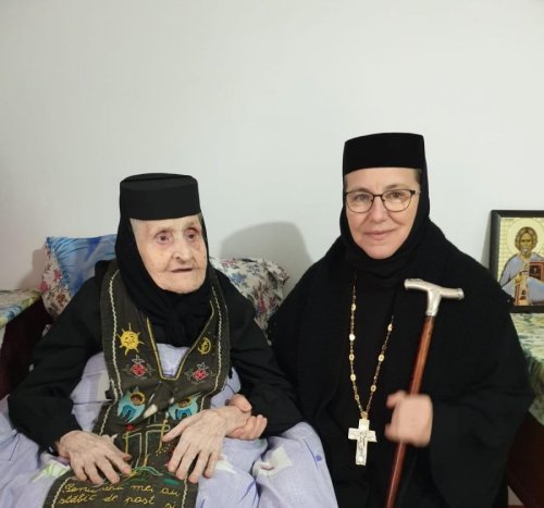 Aniversare centenară la Mănăstirea Văratec