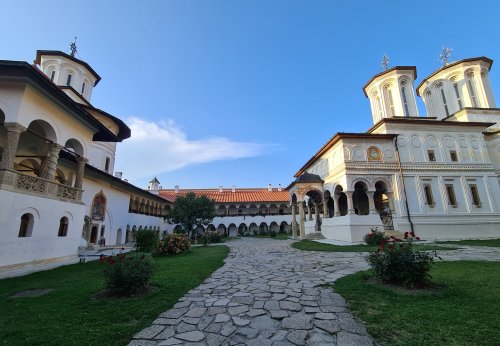 Mănăstirea Hurezi, cel mai prețios testament brâncovenesc Poza 193582