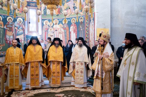 Binecuvântare arhierească la Mănăstirea Sihăstria Râșcăi Poza 194263