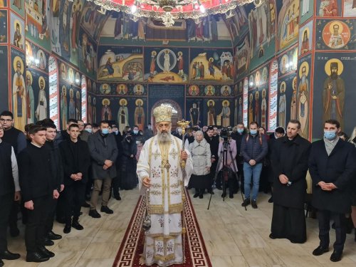 Liturghie arhierească în paraclisul Seminarului Teologic Ortodox din Alba Iulia Poza 194341