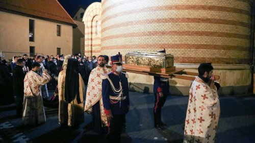 Procesiune cu moaștele Sfântului Ierarh Andrei Şaguna la Catedrala mitropolitană din Sibiu Poza 194399