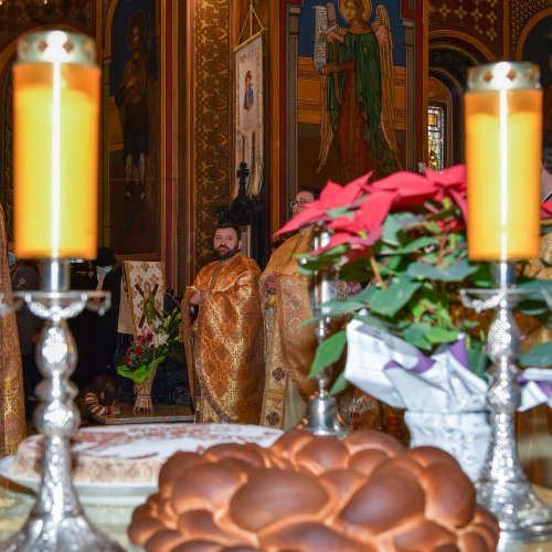 Înnoirea și sfințirea Bisericii „Sfântul Apostol Andrei”-Chitila Poza 194667