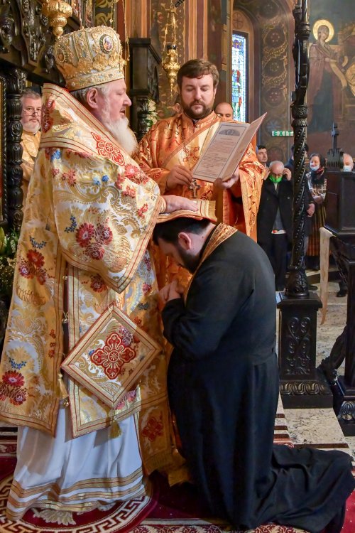 Înnoirea și sfințirea Bisericii „Sfântul Apostol Andrei”-Chitila Poza 194695