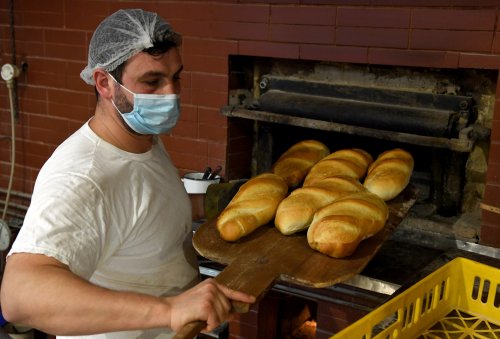 Scumpiri pe toată linia pentru producătorii de pâine Poza 194831