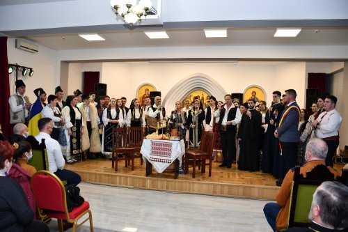 Concert de colinde și muzică tradițională la Centrul eparhial din Caransebeș Poza 195081