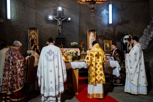 Slujire arhierească în capela Sfintei Mucenițe Varvara din Salina Cacica Poza 195243