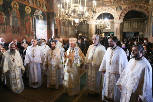 Binecuvântare arhierească la Biserica „Sfântul Nicolae” din Făgăraş
