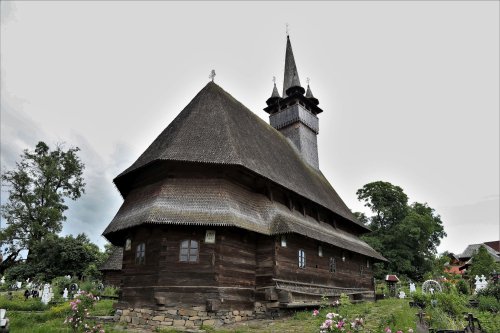 Catedrala din lemn închinată Sfântului Nicolae în Maramureşul istoric Poza 195401