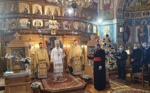 Vizită arhierească într-o parohie din Reghin, județul Mureș Poza 195613