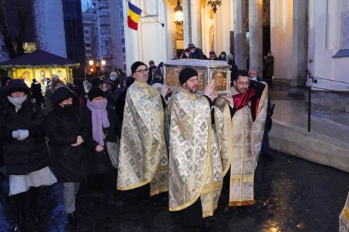 Începutul sărbătorii Sfântului Ierarh Spiridon la Catedrala sa din Capitală Poza 196185