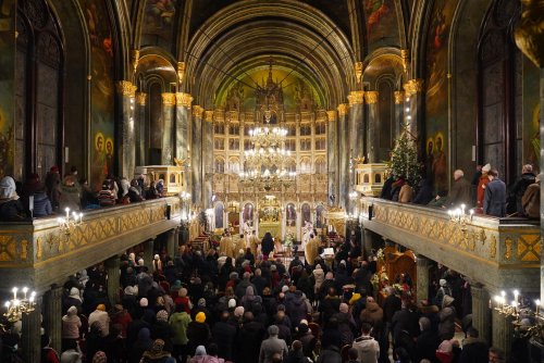 Începutul sărbătorii Sfântului Ierarh Spiridon la Catedrala sa din Capitală Poza 196205