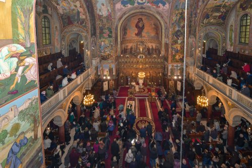 Biserica „Sfântul Elefterie”-Nou din Capitală și-a cinstit ocrotitorul Poza 196753