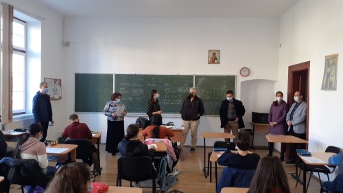 Proiect social implementat în şcoli şi licee din judeţul Sibiu 