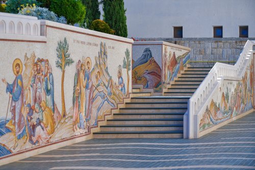 Frumuseţea creaţiei zugrăvită în mozaicurile unei stavropighii patriarhale Poza 197038