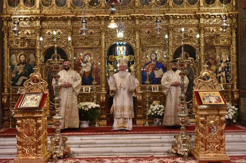 Duminica dinaintea Nașterii Domnului, la Catedrala Patriarhală din București Poza 197438