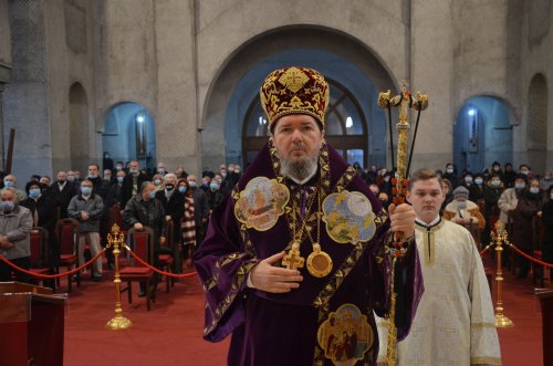 Duminica dinaintea Naşterii Domnului la Catedrala Episcopală din Oradea Poza 197728