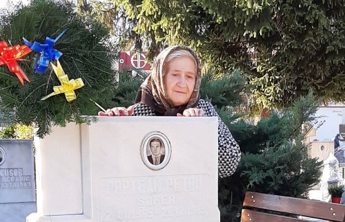 O mamă știe că nu există libertate de neam fără cimitirele eroilor Poza 197641
