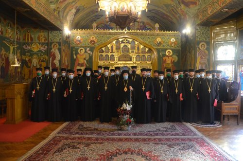 PS Părinte Sofronie a oferit cele dintâi distincții ale  Ordinului „Episcop Roman Ciorogariu” pentru clerici