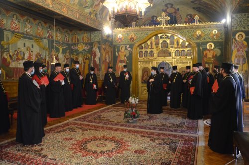PS Părinte Sofronie a oferit cele dintâi distincții ale  Ordinului „Episcop Roman Ciorogariu” pentru clerici Poza 198171