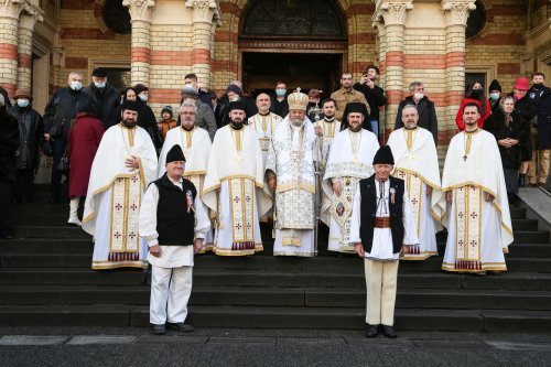 Praznicul Naşterii Domnului la Catedrala Mitropolitană din Sibiu Poza 198406