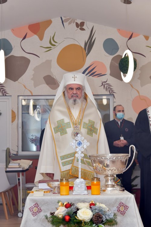 Binecuvântarea Patriarhului României pentru credincioșii din Urlați Poza 198683