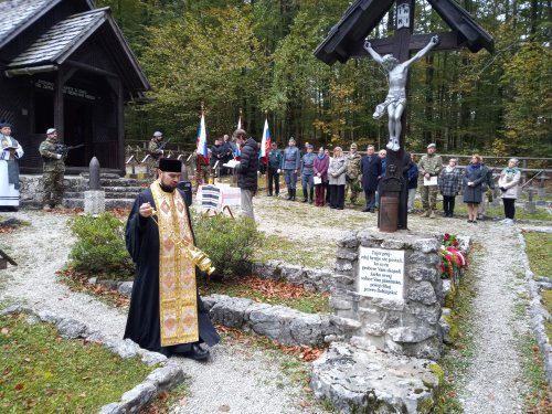 Purtarea de grijă a Bisericii pentru credincioșii români din Slovenia Poza 198916