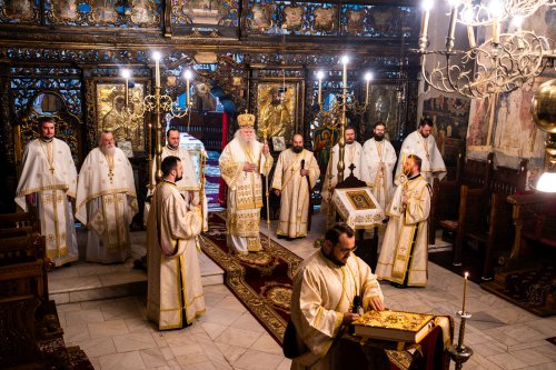 Binecuvântare arhierească la trecerea dintre ani la Catedrala Arhiepiscopală din Suceava