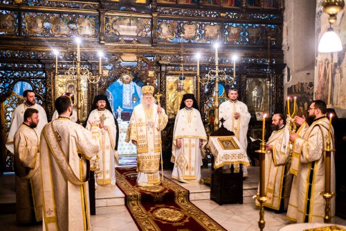 Binecuvântare arhierească la trecerea dintre ani la Catedrala Arhiepiscopală din Suceava Poza 199371