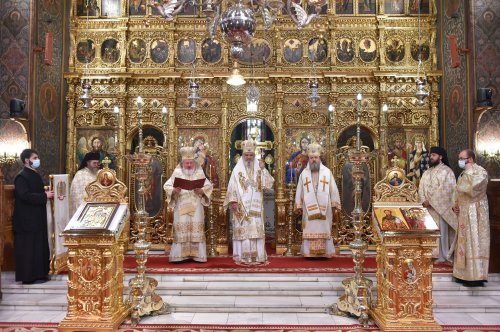 Rugăciune și binecuvântare la început de an la Catedrala Patriarhală Poza 199332