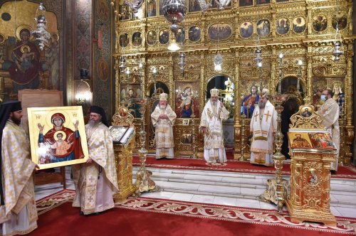 Rugăciune și binecuvântare la început de an la Catedrala Patriarhală Poza 199336