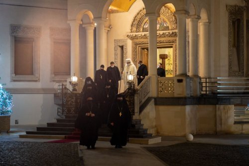 Slujba din noaptea trecerii dintre ani la Catedrala Patriarhală Poza 199411