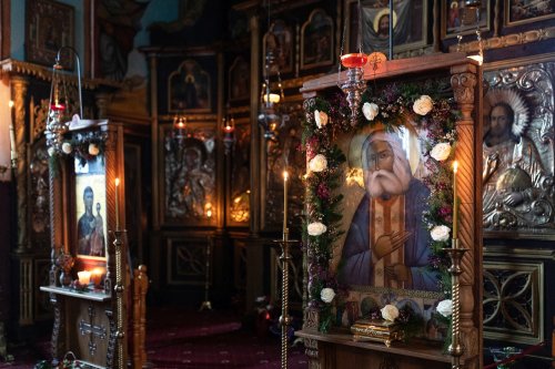 Sfântul Serafim de Sarov, cinstit la biserica din Capitală ce are moaștele sale Poza 199541